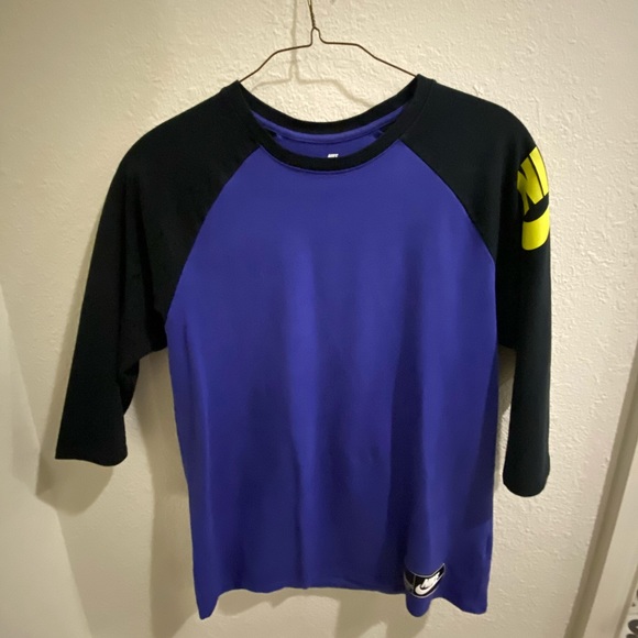 Nike long sleeve - Picture 2 of 2